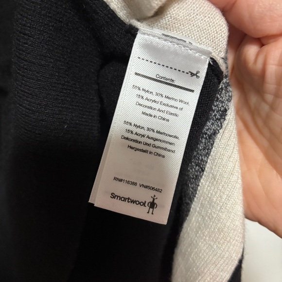 Smartwool Shadow Pine Pocket Black Merino Wool Crew Ventilated Sweater Size XS - Picture 10 of 10